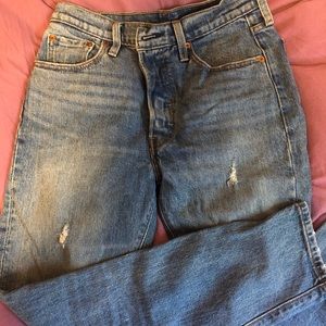 Straight leg Levi jeans size W25, L28
